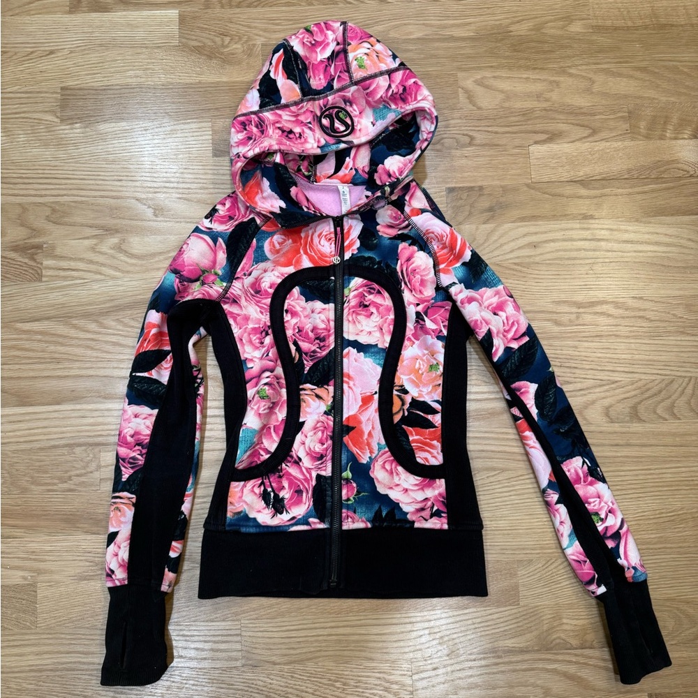 RARE Lululemon Secret Garden Vintage Pink Floral Roses Scuba Hoodie